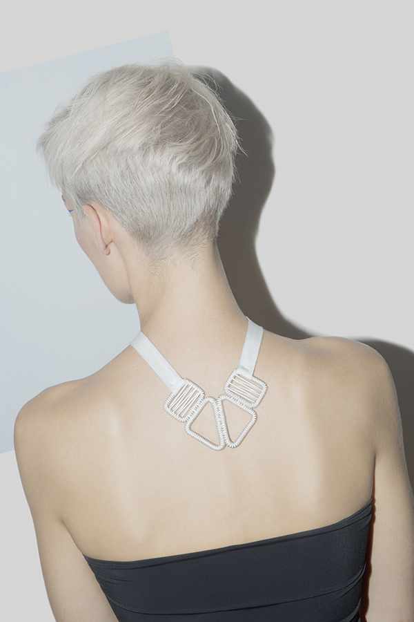 short woven geometric necklace